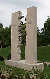 MONUMENT OF TRIANON - HATVAN 2011_3
